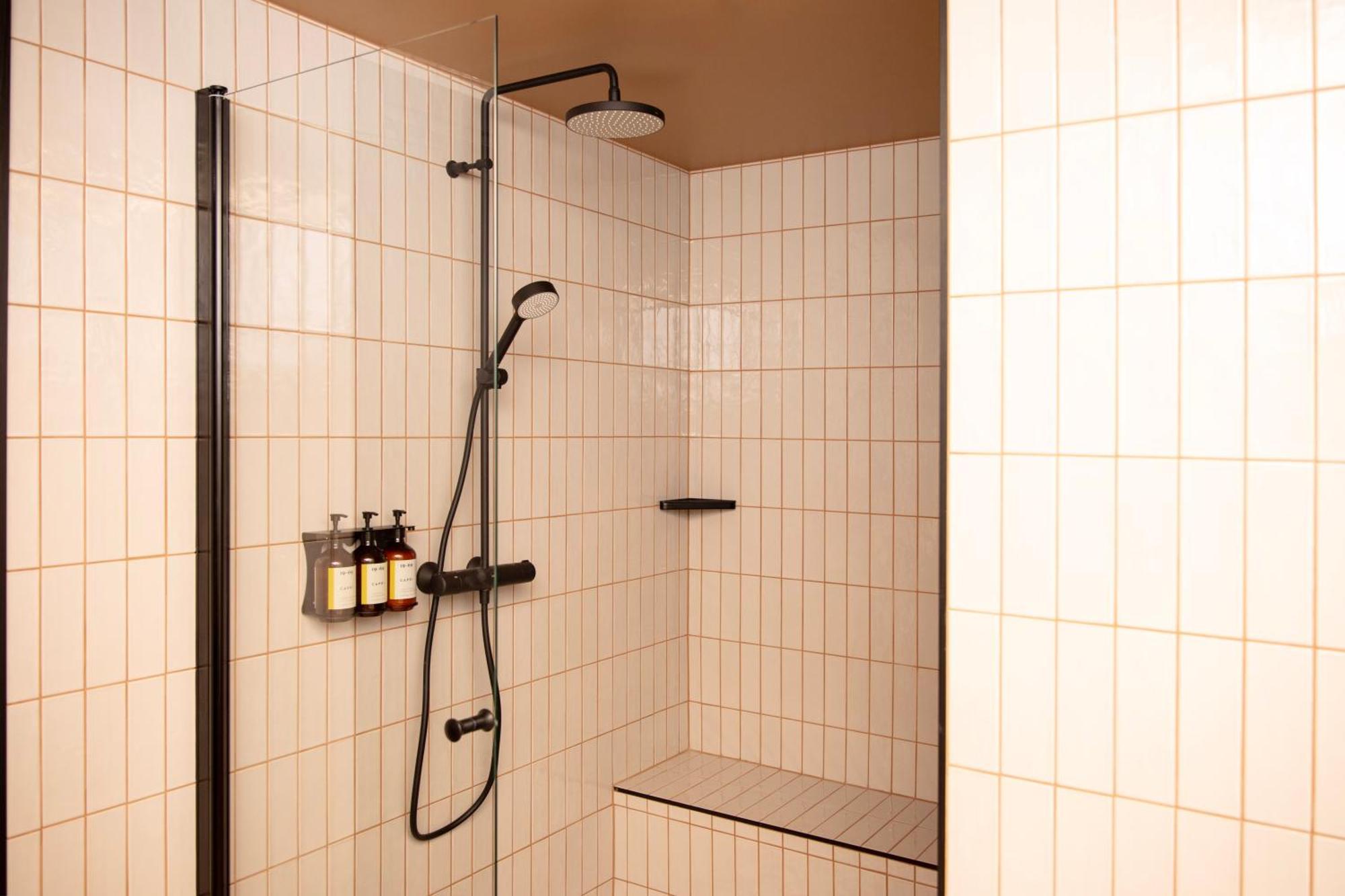 Bob W Kaarti Lejlighedshotel Helsinki Eksteriør billede
